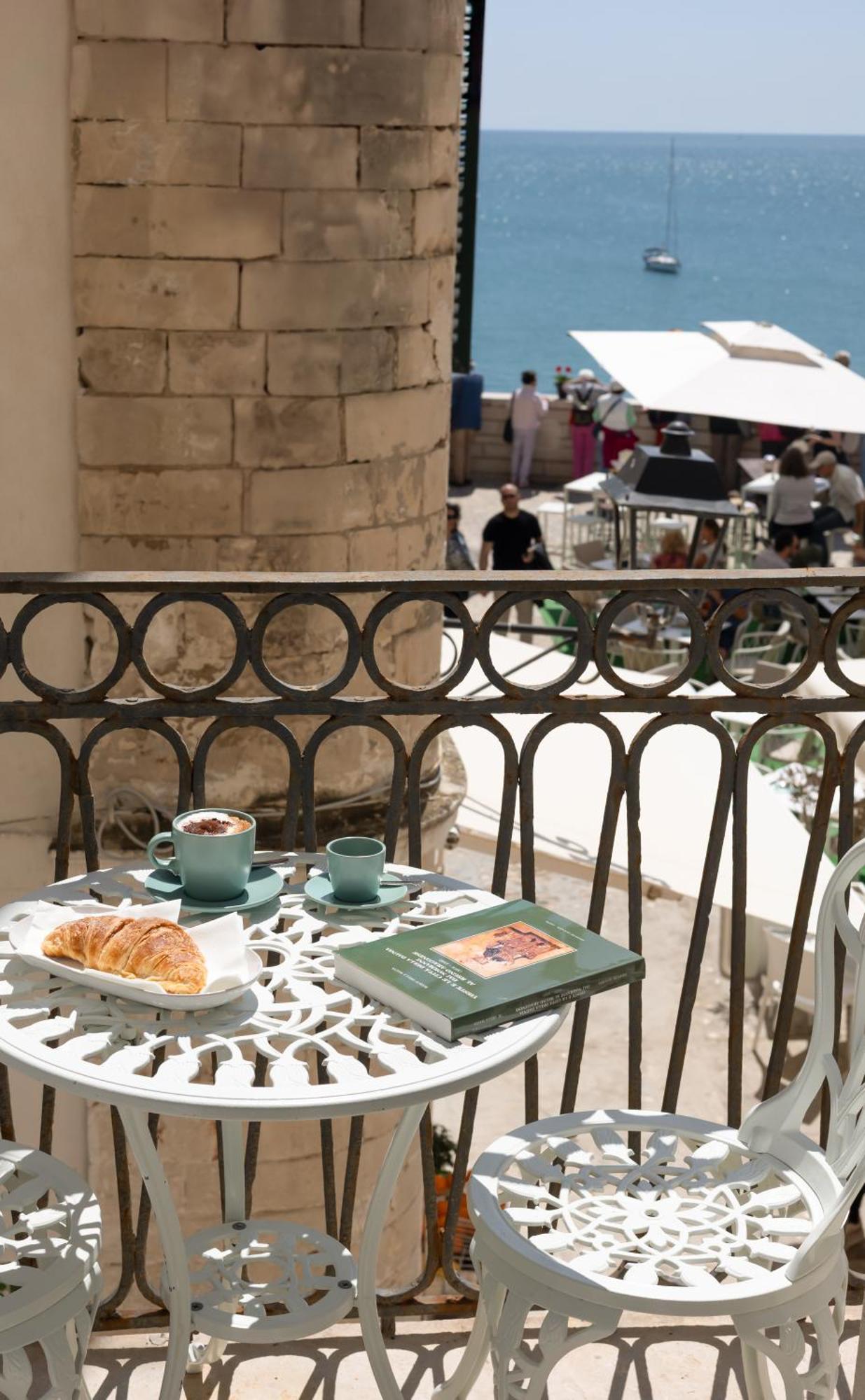 Donna Veneranda Acomodação com café da manhã Vieste Exterior foto